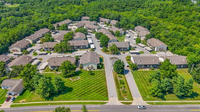 104 PARK DEVILLE PL, Columbia, MO 65203