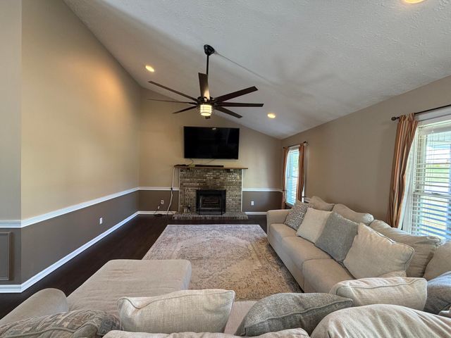 145 Shanahan Lane, Winchester, KY 40391