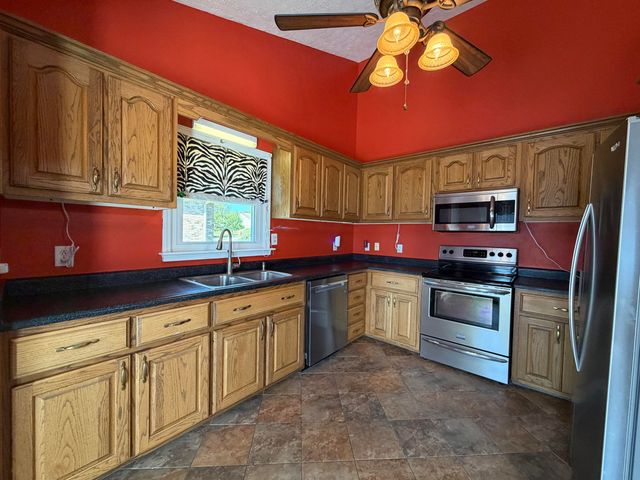 145 Shanahan Lane, Winchester, KY 40391