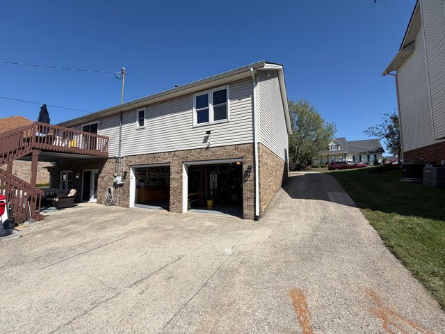 145 Shanahan Lane, Winchester, KY 40391