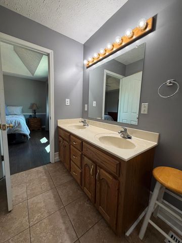 145 Shanahan Lane, Winchester, KY 40391