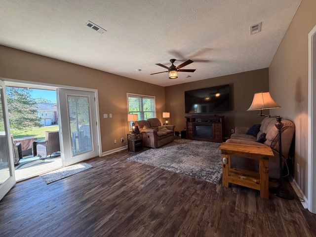 145 Shanahan Lane, Winchester, KY 40391