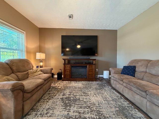 145 Shanahan Lane, Winchester, KY 40391