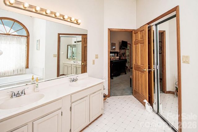 10801 Whitfield Ridge Drive, Charlotte, NC 28277