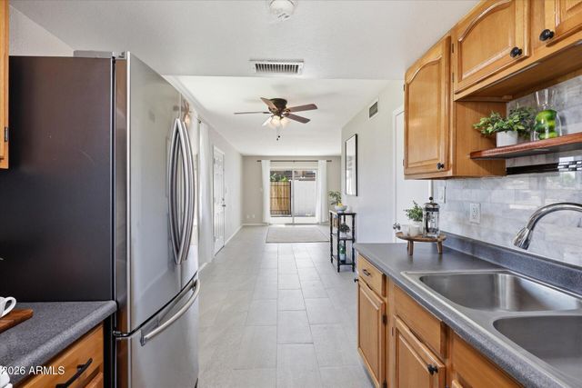 1006 E REDFIELD Road, Tempe, AZ 85283