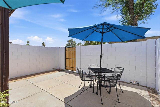 1006 E REDFIELD Road, Tempe, AZ 85283