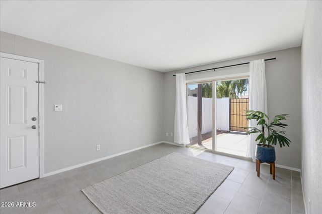 1006 E REDFIELD Road, Tempe, AZ 85283