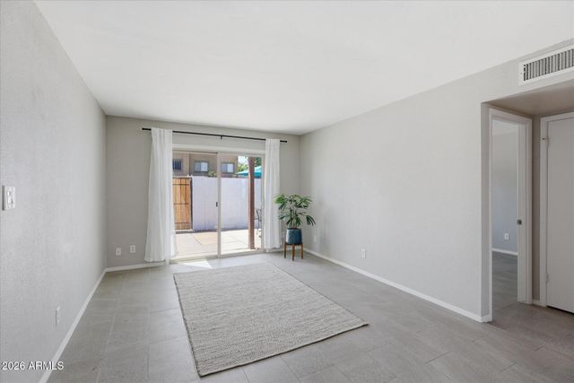 1006 E REDFIELD Road, Tempe, AZ 85283