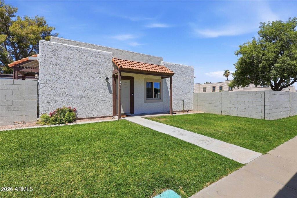 1006 E REDFIELD Road, Tempe, AZ 85283 — photo 2