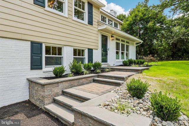 437 MAYNARD DR, Wayne, PA 19087