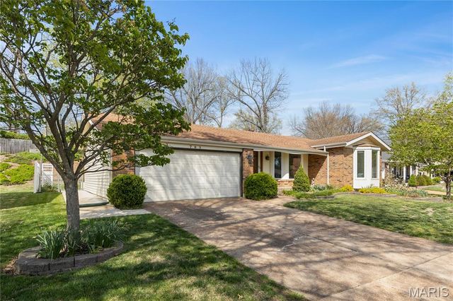 783 Rockridge Drive, Manchester, MO 63021