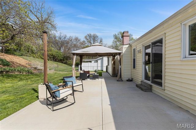 783 Rockridge Drive, Manchester, MO 63021