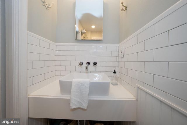 712 STRADONE RD, Bala Cynwyd, PA 19004