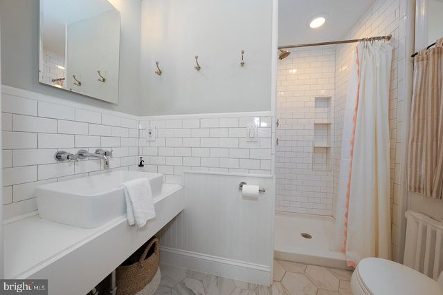 712 STRADONE RD, Bala Cynwyd, PA 19004