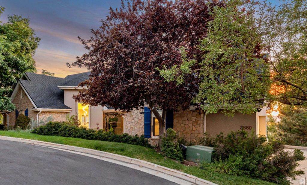 3860 S HIGHLAND CT, Bountiful, UT 84010