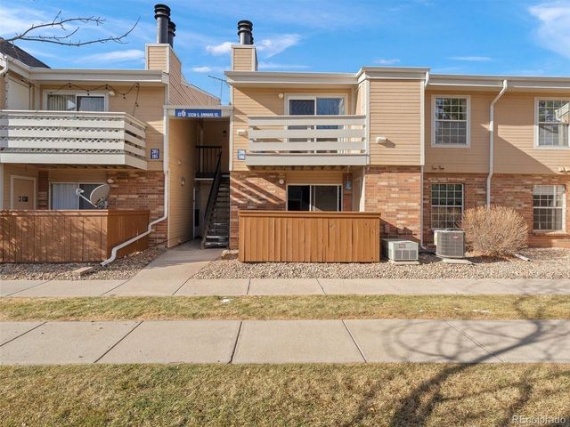 3320 S Ammons St 206, Lakewood, CO 80227