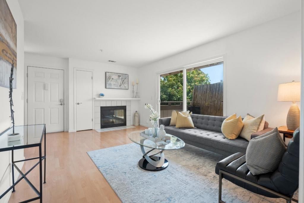 25163 Copa Del Oro Drive 201, Hayward, CA 94545