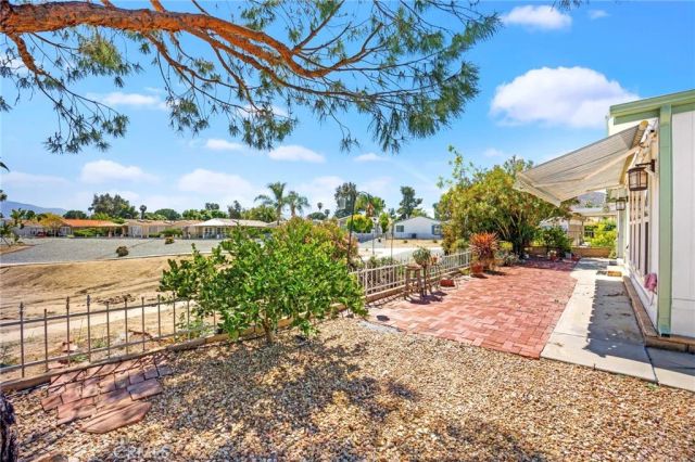 1660 Brentwood, Hemet, CA 92545
