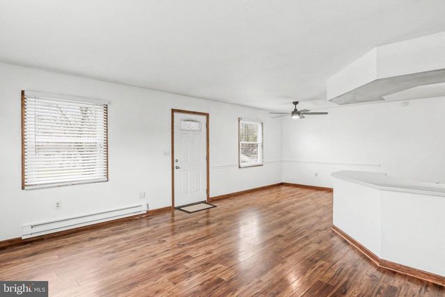 1801 MOUNTAIN VIEW RD, Middletown, PA 17057