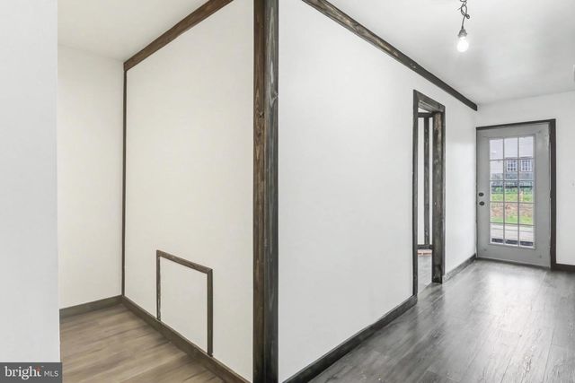 1801 MOUNTAIN VIEW RD, Middletown, PA 17057