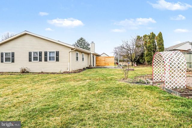 1801 MOUNTAIN VIEW RD, Middletown, PA 17057