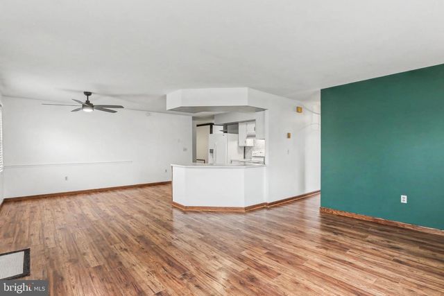 1801 MOUNTAIN VIEW RD, Middletown, PA 17057