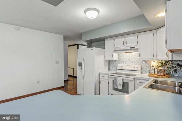 1801 MOUNTAIN VIEW RD, Middletown, PA 17057