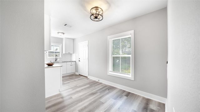 9302 Waller Street, Houston, TX 77012