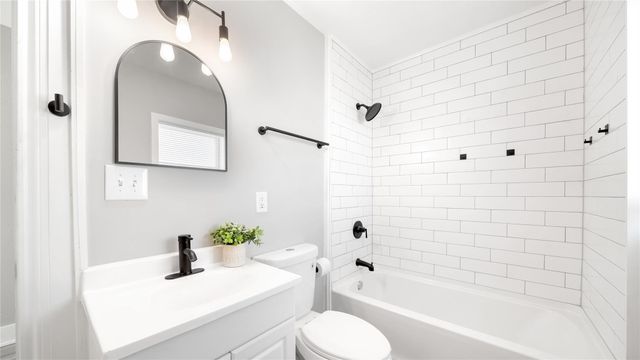 9302 Waller Street, Houston, TX 77012