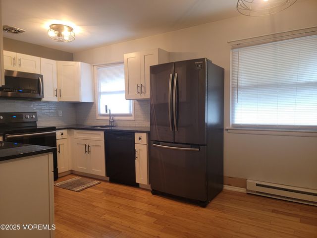 28 A Yorktowne Parkway, Whiting, NJ 08759