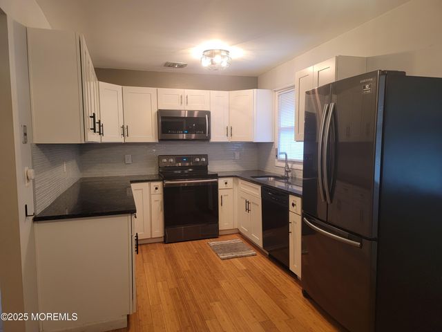 28 A Yorktowne Parkway, Whiting, NJ 08759