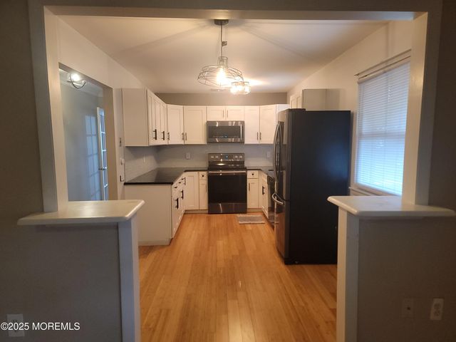 28 A Yorktowne Parkway, Whiting, NJ 08759