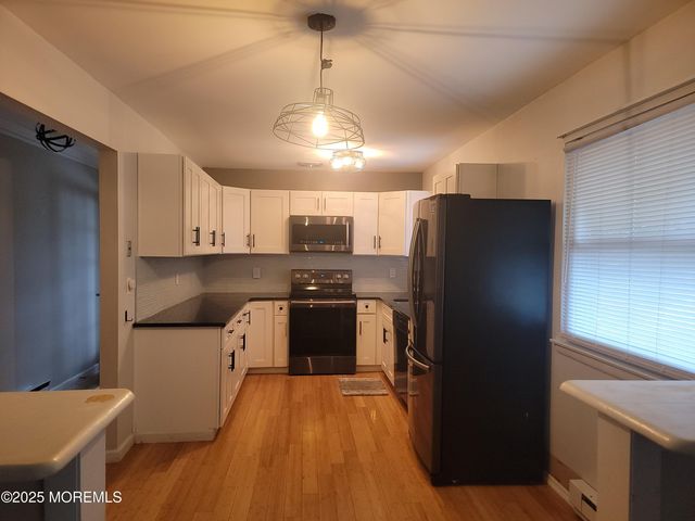 28 A Yorktowne Parkway, Whiting, NJ 08759