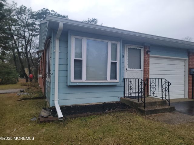 28 A Yorktowne Parkway, Whiting, NJ 08759