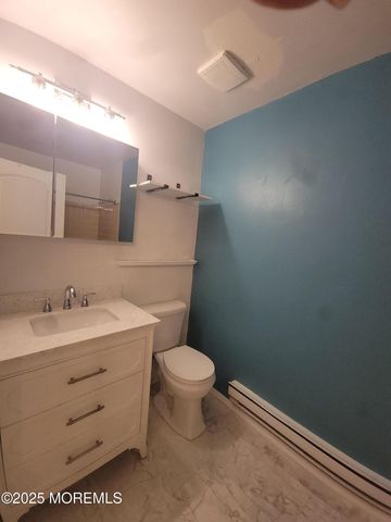 28 A Yorktowne Parkway, Whiting, NJ 08759