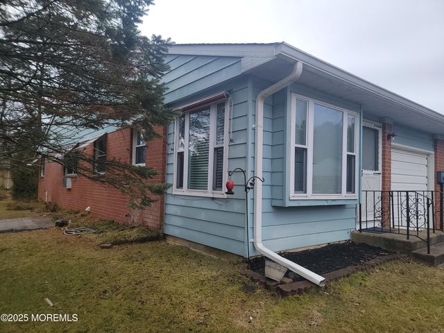 28 A Yorktowne Parkway, Whiting, NJ 08759