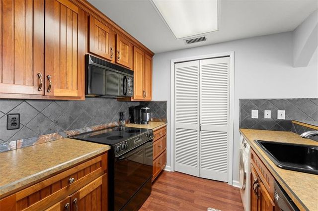 3481 Lakeside Drive NE 2601, Atlanta, GA 30326