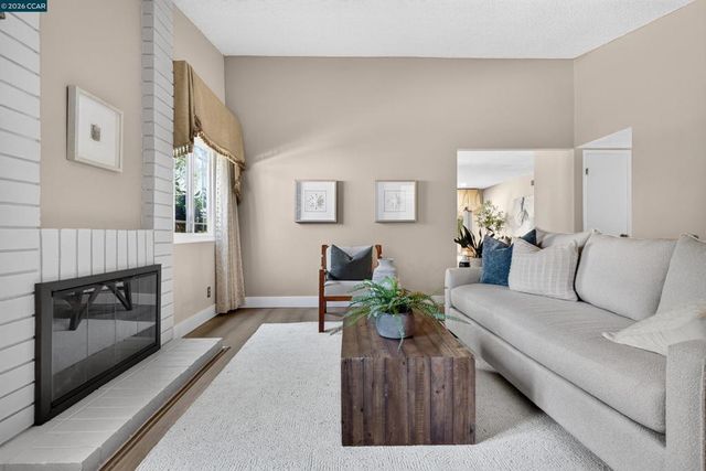 3299 Hermosa St, Pinole, CA 94564