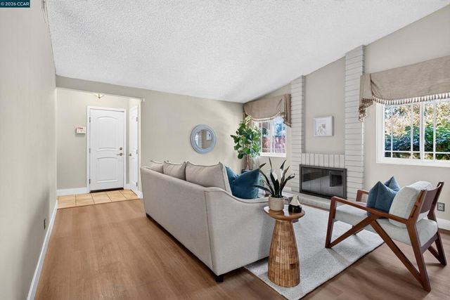 3299 Hermosa St, Pinole, CA 94564