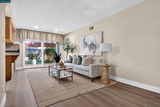 3299 Hermosa St, Pinole, CA 94564