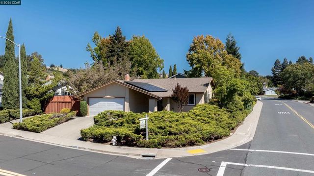 3299 Hermosa St, Pinole, CA 94564