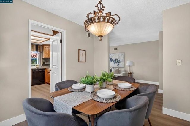 3299 Hermosa St, Pinole, CA 94564