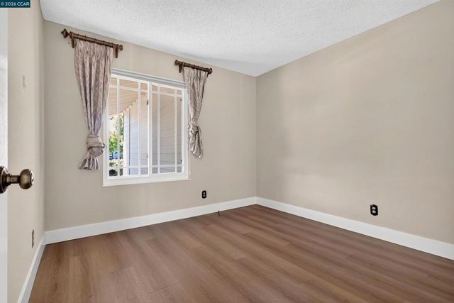 3299 Hermosa St, Pinole, CA 94564