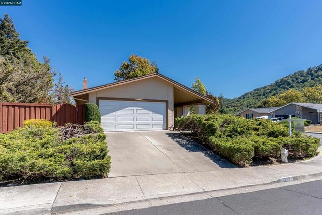 3299 Hermosa St, Pinole, CA 94564