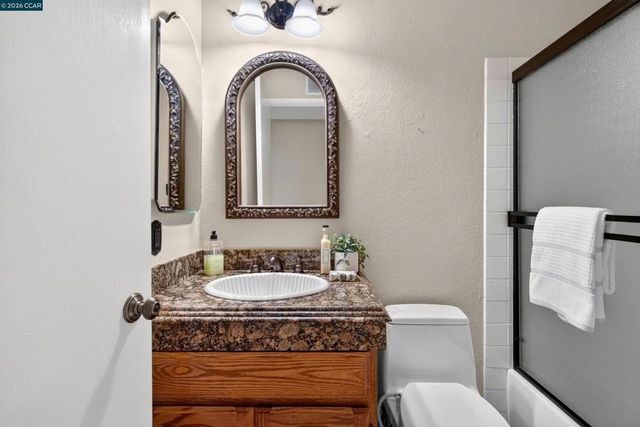 3299 Hermosa St, Pinole, CA 94564
