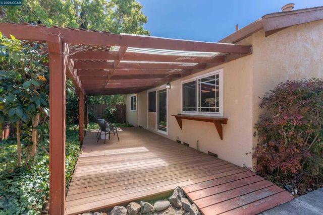 3299 Hermosa St, Pinole, CA 94564