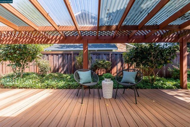 3299 Hermosa St, Pinole, CA 94564