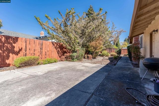3299 Hermosa St, Pinole, CA 94564