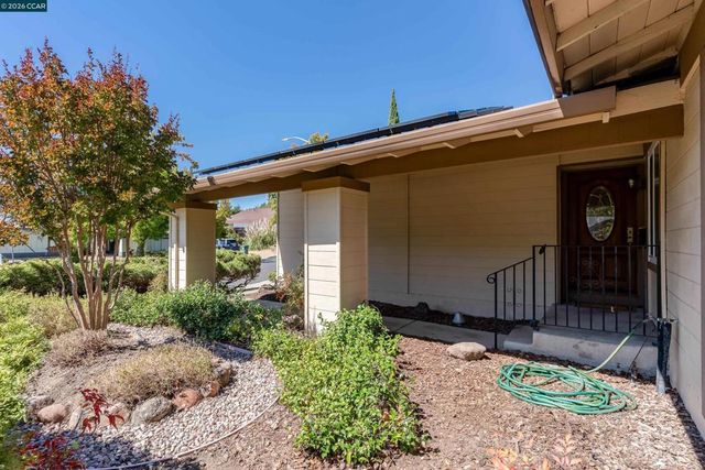 3299 Hermosa St, Pinole, CA 94564