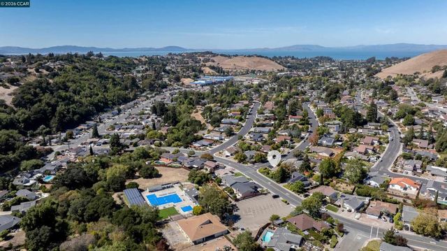 3299 Hermosa St, Pinole, CA 94564